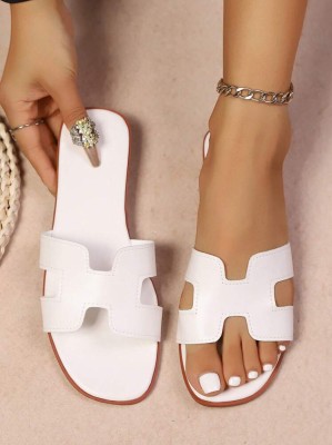 Białe klapki płaski obcas (38)