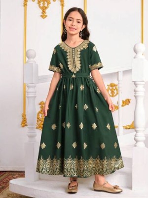 Zielona sukienka wzór pasek (10L)