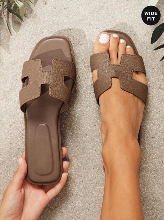 Brązowe klapki płaski obcas (39)