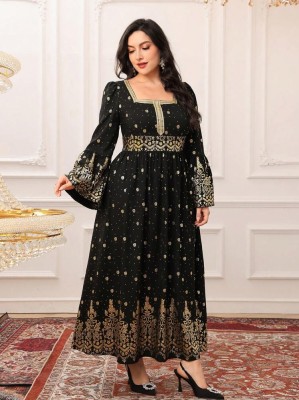 Czarna sukienka maxi wzór (3XL)