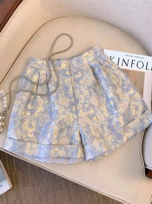 Beżowe szorty wzór (L)