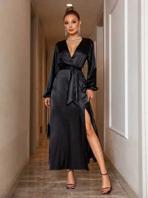 Satynowa sukienka rozcięcie pasek (XS)