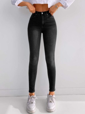 Czarne jeansy skinny (30)