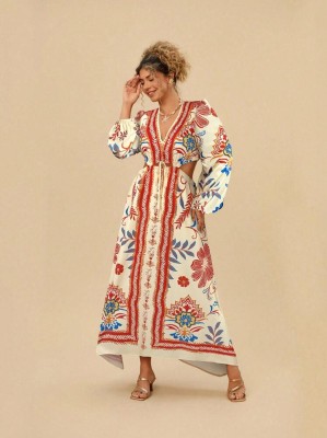 Wzorzysta sukienka cut out (4XL)