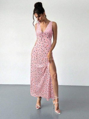 Różowa sukienka kwiaty rozcięcie (M)