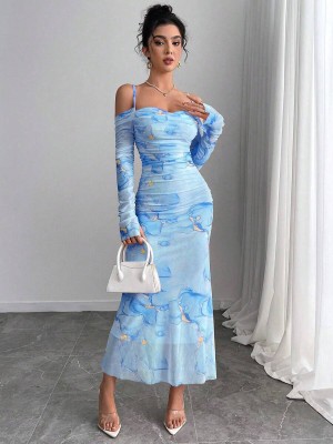 Niebieska sukienka wzór off shoulder (2XL)