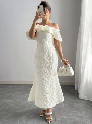 Ecru żakardowa sukienka off shoulder (1XL)