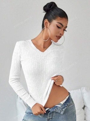 Śmietankowy dopasowany sweter (XS)