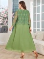 Zielona sukienka hafty (2XL)
