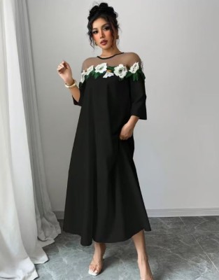 Czarna sukienka hafty (1XL)