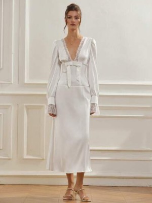 Satynowa sukienka koronkowe wstawki (S)