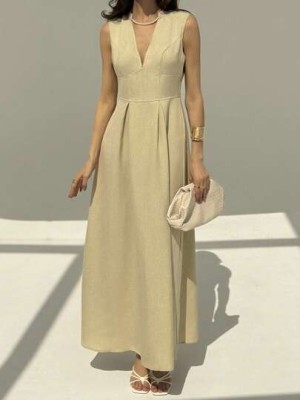 Beżowa sukienka bez rękawów (S)