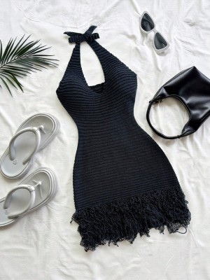 Granatowa dzianinowa sukienka mini (M)