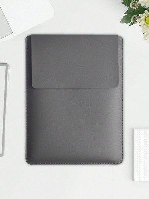 Szary pokrowiec na laptopa