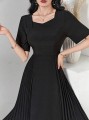 Czarna sukienka plisy (M)