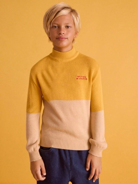 Dwukolorowy sweter napis (9L)