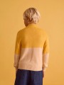 Dwukolorowy sweter napis (9L)