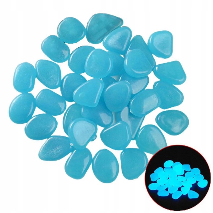 KAMIENIE-SWIECACE-Kamyki-Fluorescencyjne-NIEBIESKIE-SWIECA-CIEMNOSCI-50szt (1).jpg