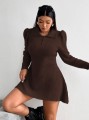 Brązowa dzianinowa sukienka mini (1XL)