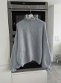 Luźny sweter półgolf (XL)
