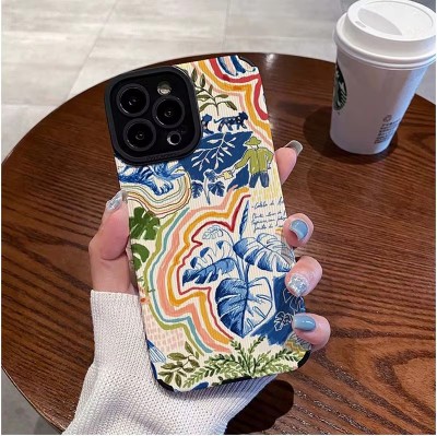 Wzorzyste etui iPhone 13