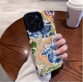 Wzorzyste etui iPhone 13