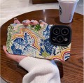 Wzorzyste etui iPhone 13