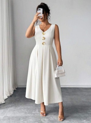 Jasnobeżowa sukienka midi v neck (1XL)