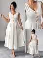 Jasnobeżowa sukienka midi v neck (1XL)