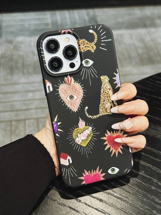 Czarne etui na telefon iPhone 16