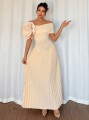Plisowana sukienka maxi (XL)