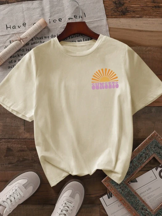 Beżowy luźny t-shirt nadruk (S)