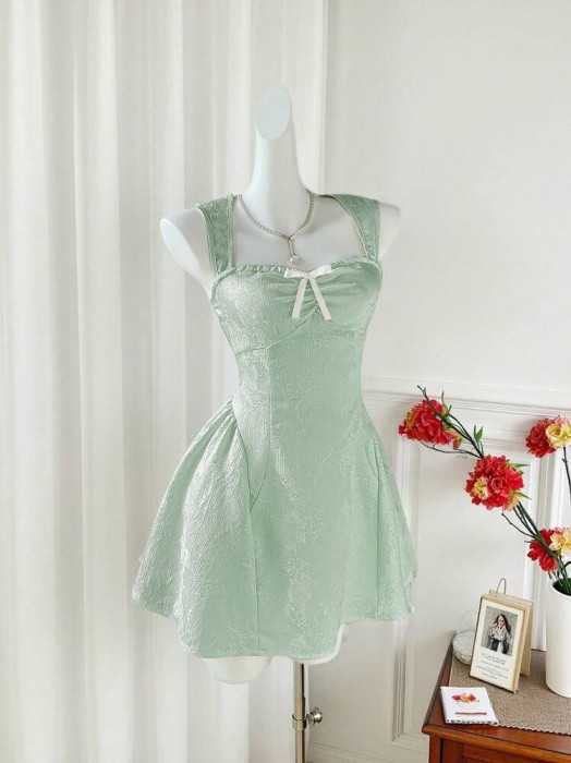 Trapezowa sukienka mini (L)