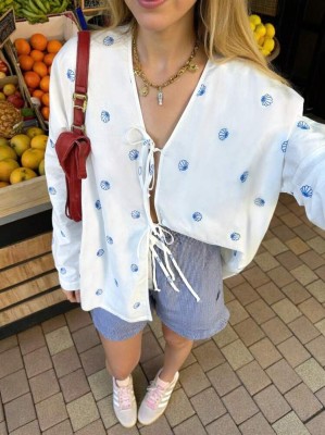 Biała wiązana bluzka wzór (S)