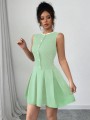 Seledynowa sukienka mini (L)