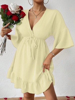 Beżowa sukienka rękawy 3/4 (M)