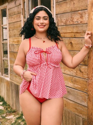 Czerwony strój dwuczęściowy kratka (0XL)