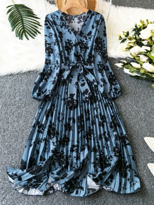 Niebieska sukienka pasek wzór (4XL)