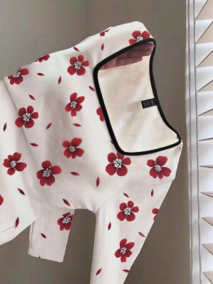 Biała bluzka długi rękaw wzór (2XL)