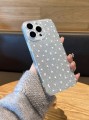 Błyszczące etui wzór serca iPhone 15