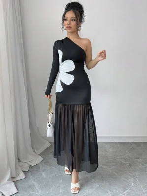 Czarna sukienka nadruk (XL)