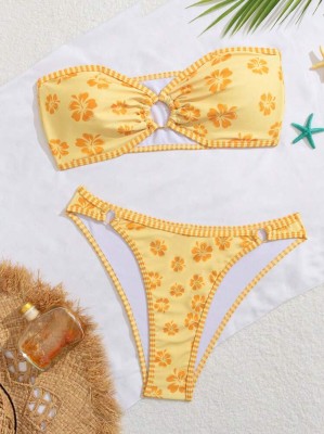 Żółty strój dwuczęściowy wzór (M)