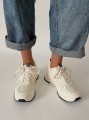 Ecru sznurowane buty sportowe (37,5)