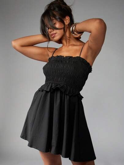 Czarna mini sukienka ramiączka (L)