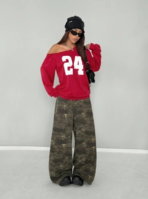 Czerwona luźna bluza nadruk (XL)