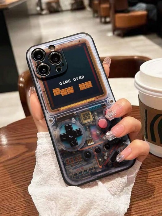Wzorzyste etui iPhone 15