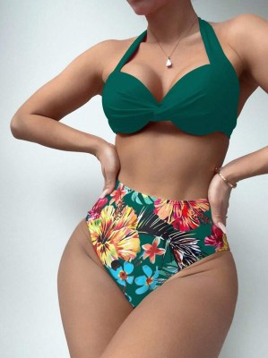 Zielony strój dwuczęściowy wzór (XL)