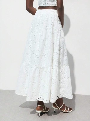 Biała spódnica hafty (XS)