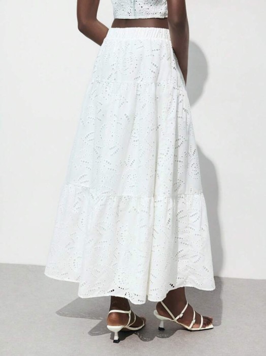 Biała spódnica hafty (XS)