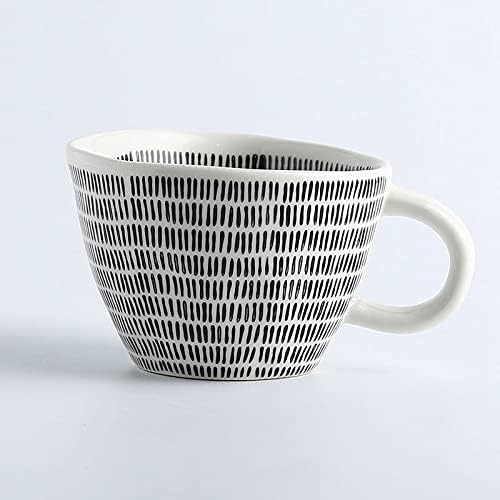 Ceramiczny kubek nieregularny kształt